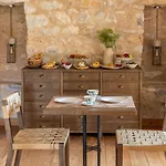 Korona Boutique