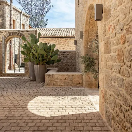 Korona Boutique Étilo